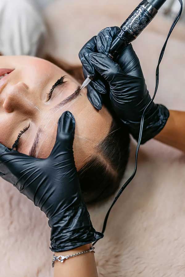 Before and after eyebrow tattooing